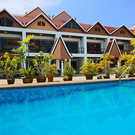 Corrib Village South Beach Паттайя Экстерьер фото